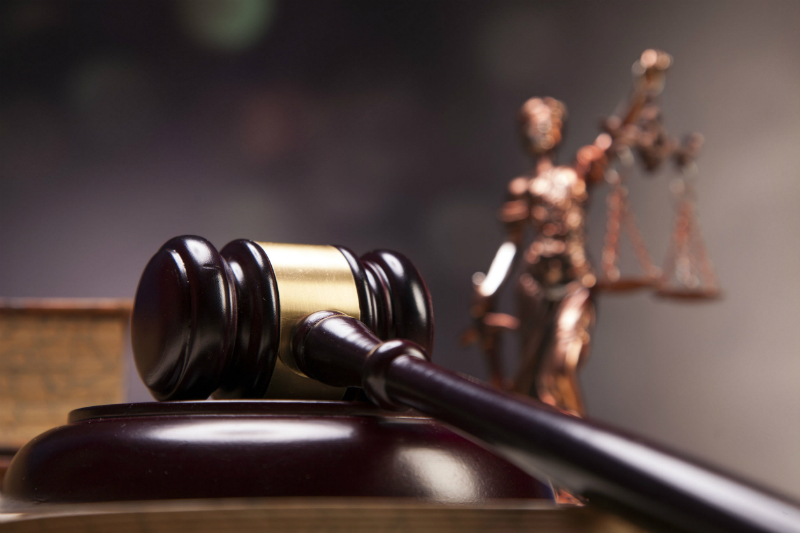 3 Reasons Every Defendant Needs to Hire a Criminal Defense Lawyer